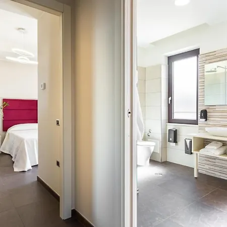 Lual Bleisure Hotel *