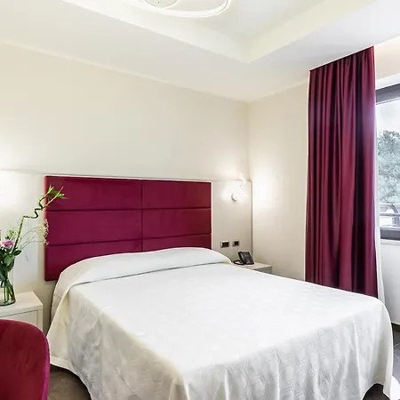Lual Bleisure Hotel *