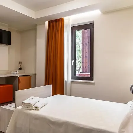 Lual Bleisure Hotel *