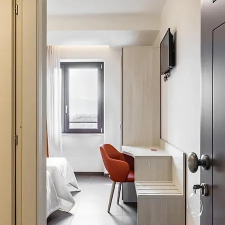 Lual Bleisure Hotel