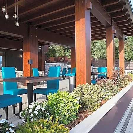 Lual Bleisure Hotel Pofi
