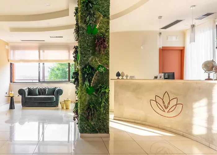 Lual Bleisure Hotel