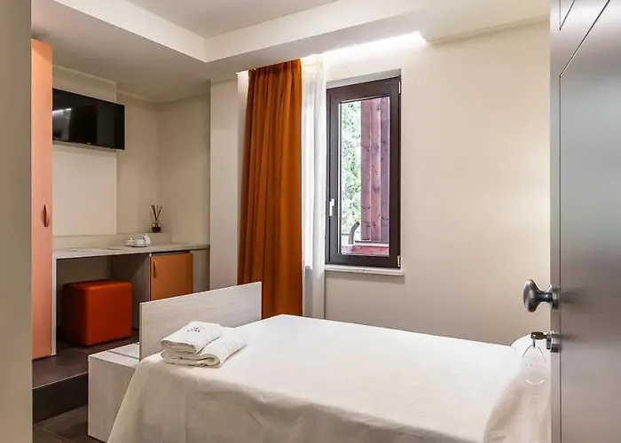 Lual Bleisure Hotel *