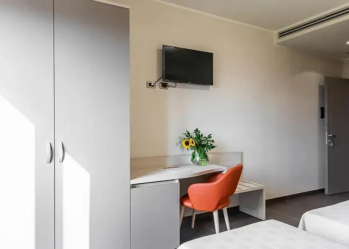 Lual Bleisure Hotel Pofi